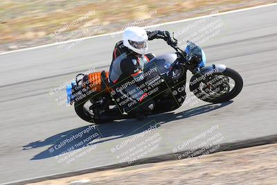 media/Feb-05-2023-Classic Track Day (Sun) [[c35aca4a42]]/Group 3/session 1 turn 9/